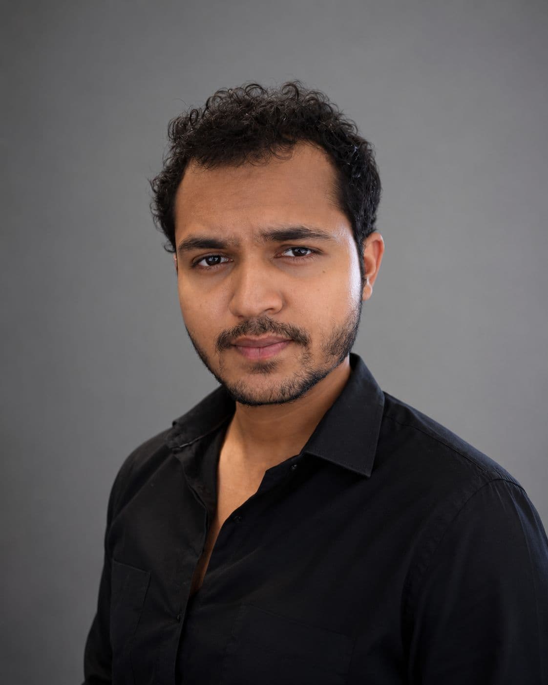 Portrait of Roshan Dharua